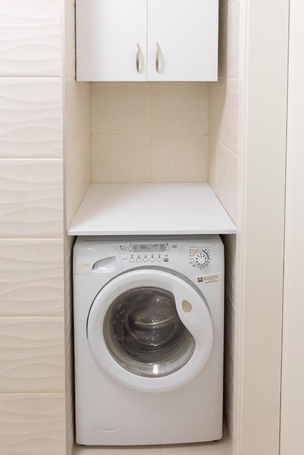 Sweet Home Apartman , 30Sqm Studio, Free Private Parking, Mountain View, Balcony, 20 Min From Downtown Budapest Esterno foto